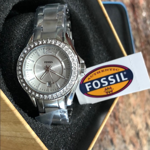 Fossil Watch - Picture 1 of 5